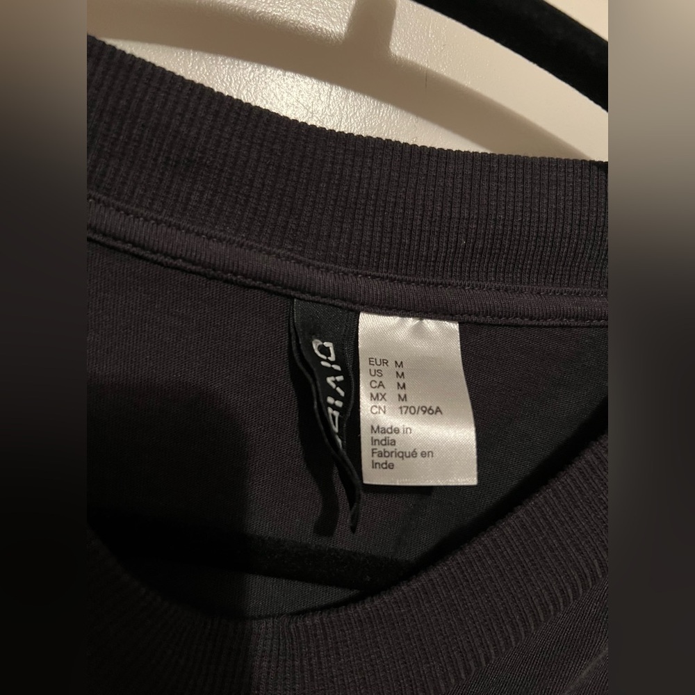 Women’s Divided Cropped T Shirt Top - Picture 4 of 4